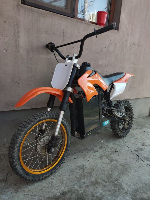 Urgent: Motocicleta electrica pentru adulți