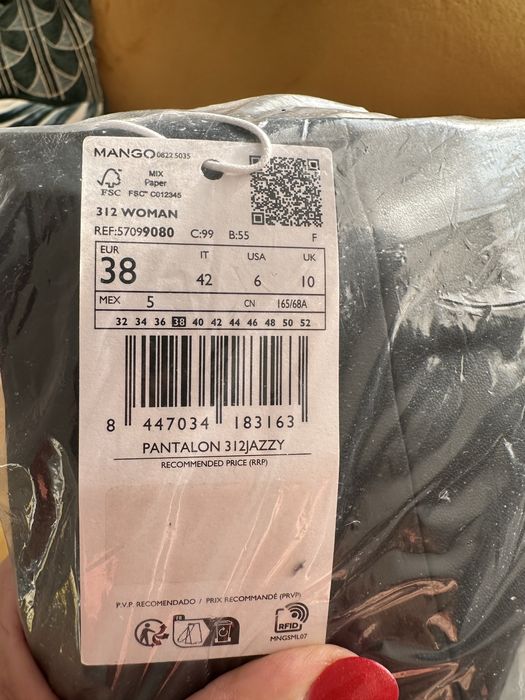 Pantaloni Mango imitatie piele