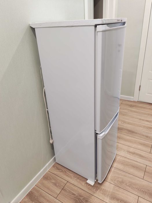 Холодильник Бирюса