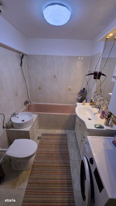 Vand ap cu 3 camere zona Posta 4