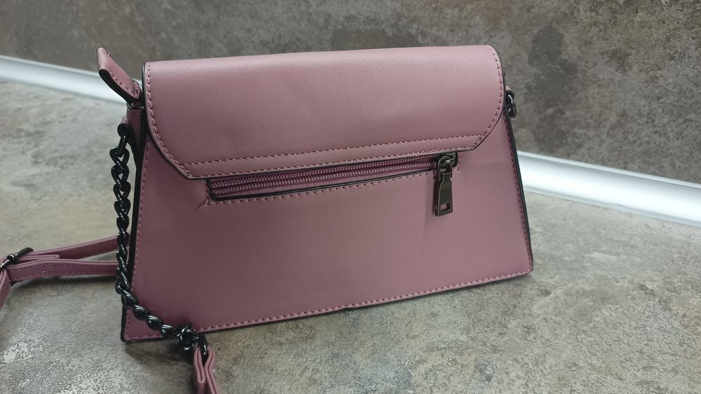Нова чанта тип клъч цвят пудра