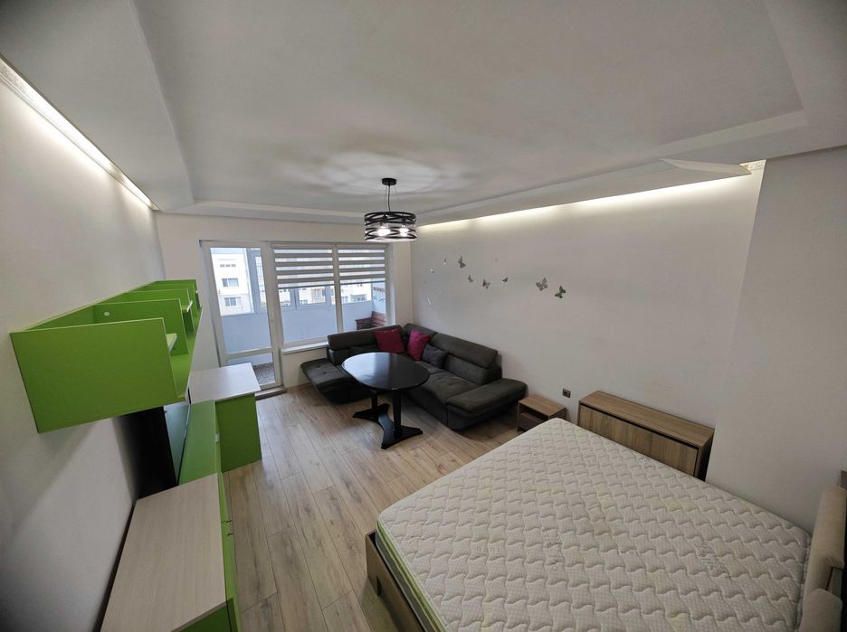 Продава се Тристаен апартамент в Варна, Автогара - 72 кв.м за 2403 €/кв.м - Снимка #1