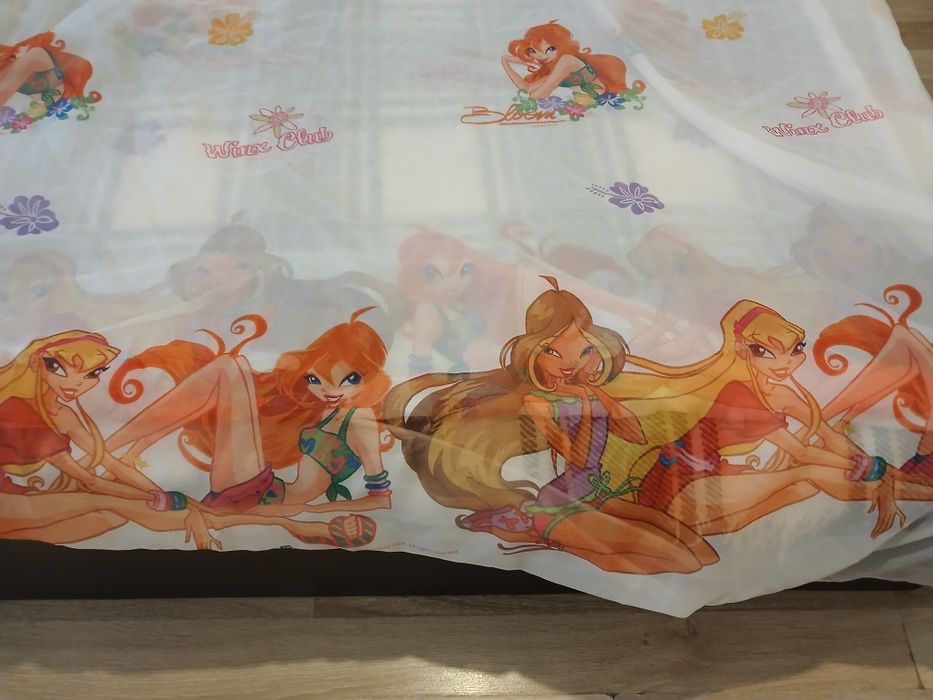 Продавам перде за детска стая