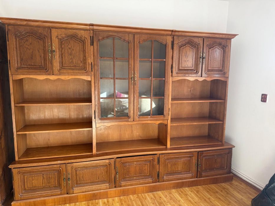 Mobila din lemn masiv, dulap haine + biblioteca cu vitrina