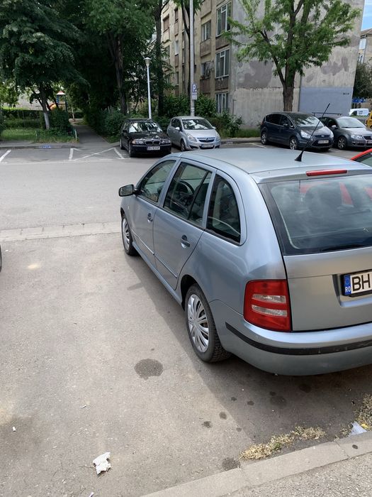 Vând Skoda fabia 1.4 benzină
