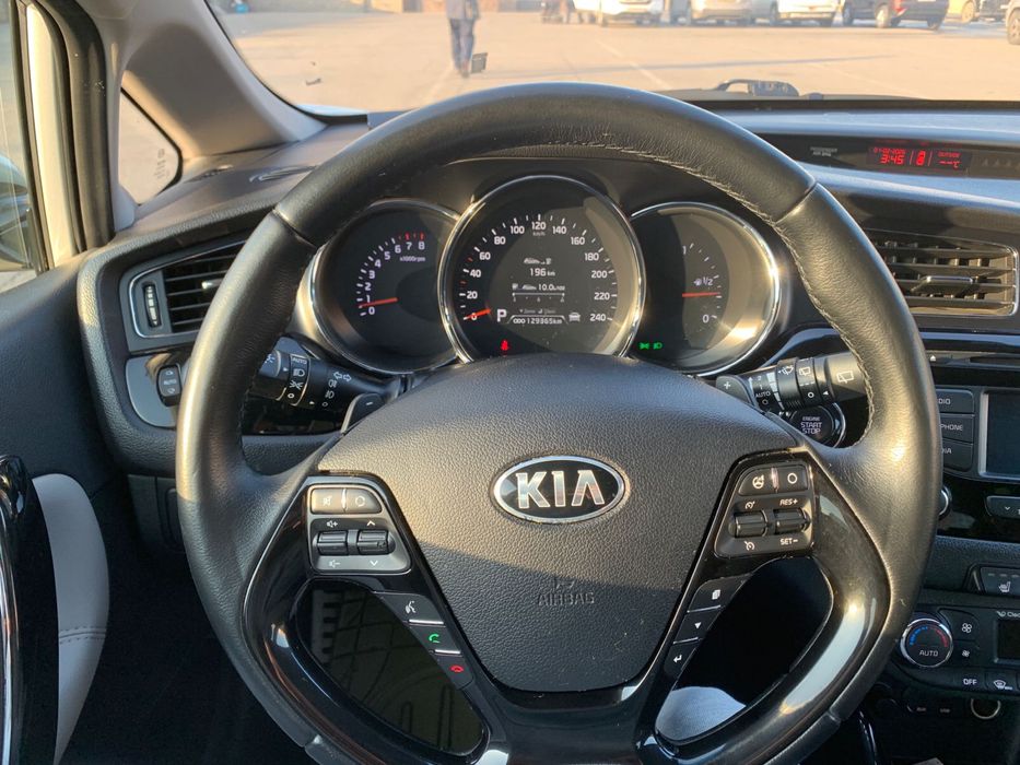 Продам автомобиль Kia Cee’d