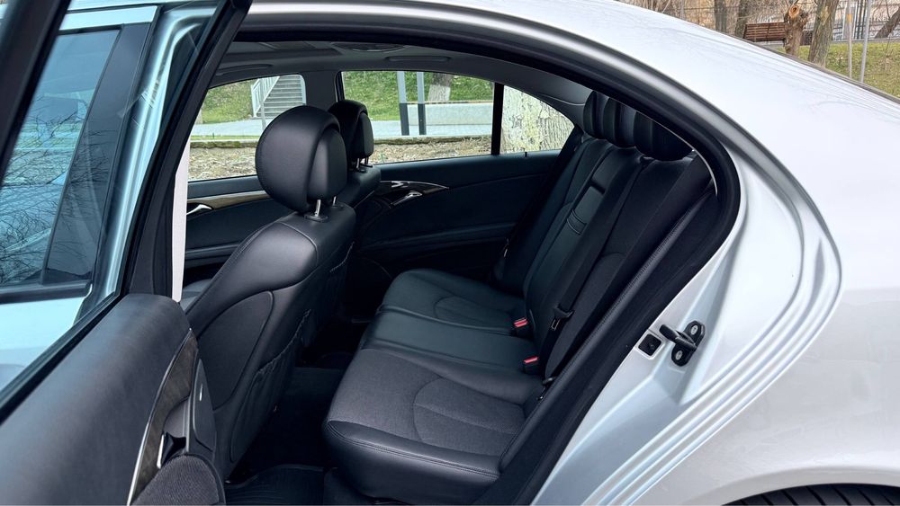 Mersedes benz W 211  E 200 kraska toza