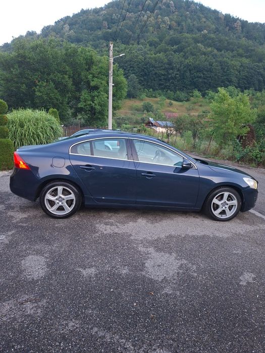 Se vinde Volvo S60