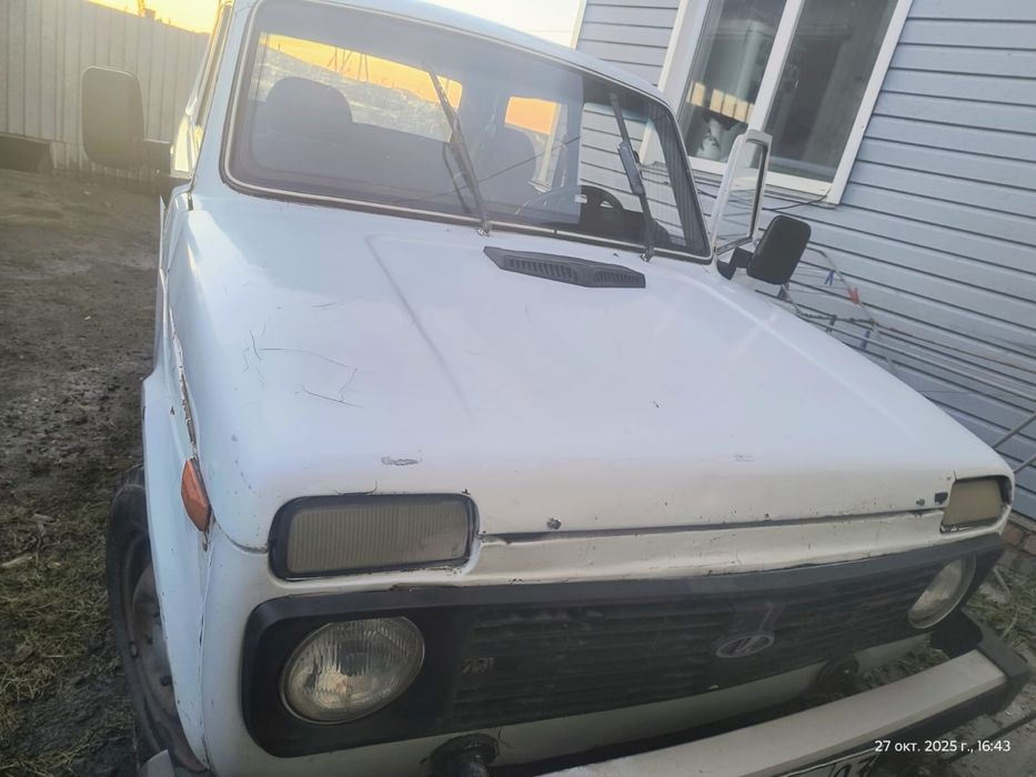 продам ниву 213 с. прицепом