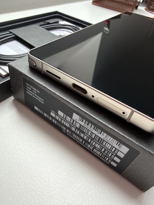 Samsung Galaxy S25 Ultra 1TB / 12GB RAM – Titanium Pinkgold – IMPECABIL
