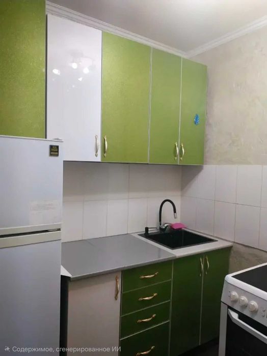 Продам кухонный гарнитур с холодильником