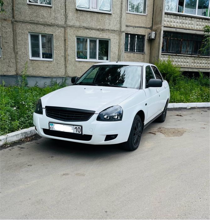 Приора 1 продам.