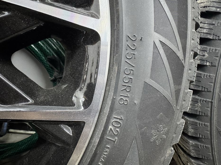 Продам диски с резиной от Туксон