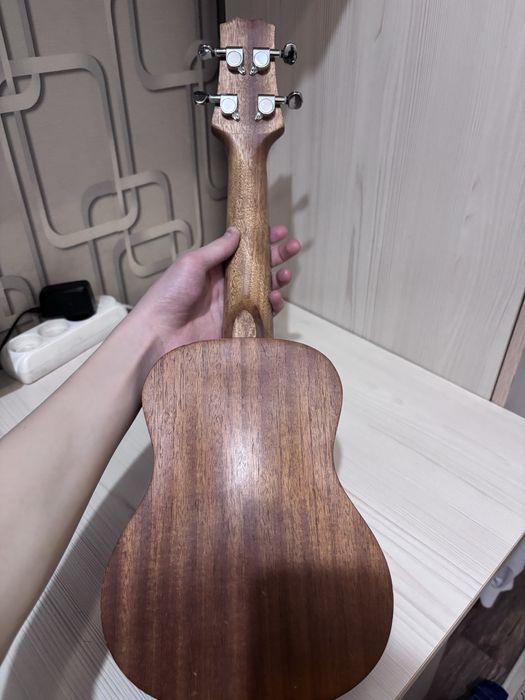 укулеле peaveyyy