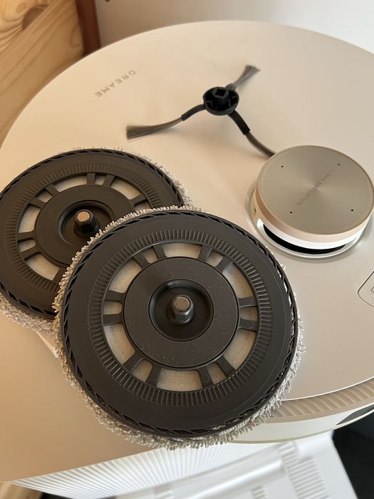 Robot de aspirare cu mop Dreame L20 Ultra - defect - pentru piese