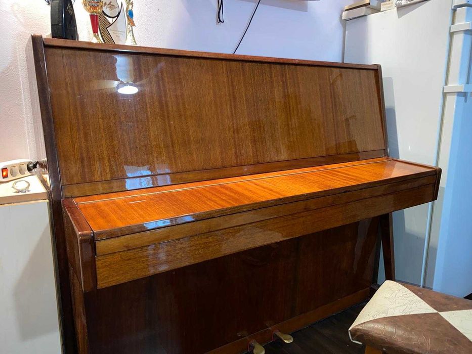 Vand pianina Ucraina