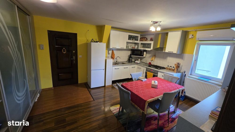 Vand ap cu 3 camere str. Bucuresti - Mircea Voda