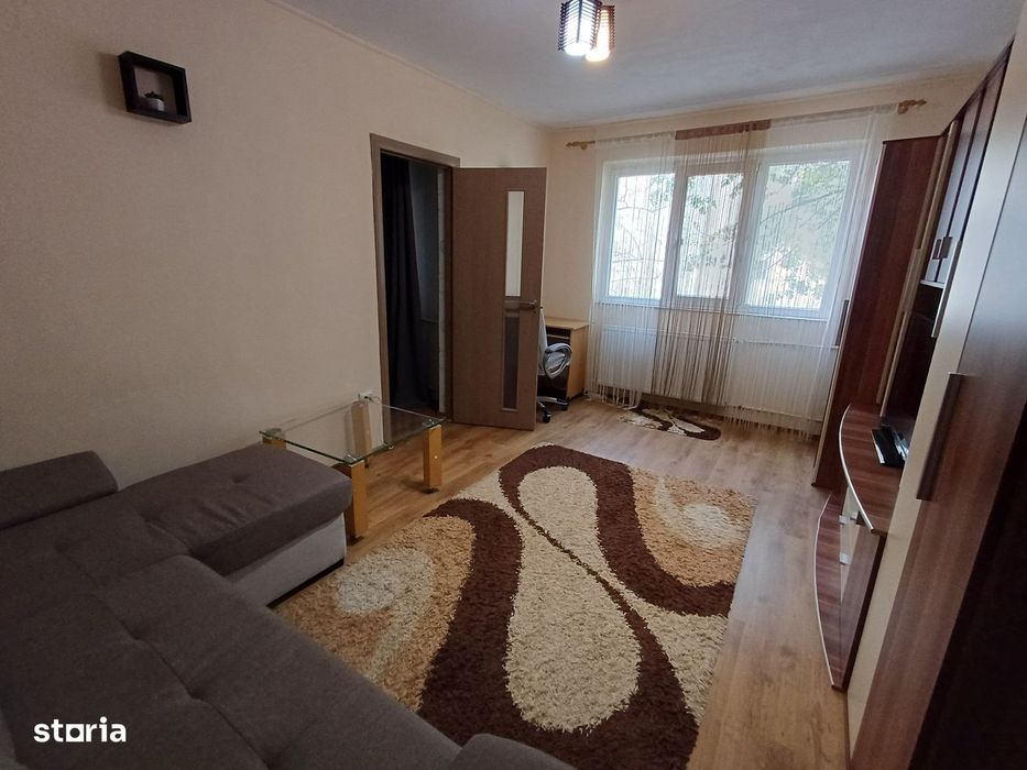 Apartament 2 camere etaj 2 de vânzare Rogerius,zona Perla (Proprietar)