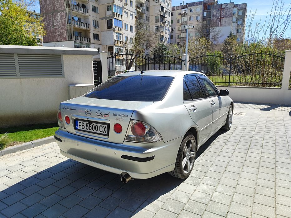 Lexus is 200 2001 с Газ