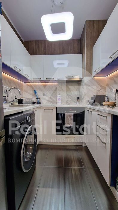 Продава се Тристаен апартамент в Пловдив, Кючук Париж - 85 кв.м за 2471 €/кв.м - Снимка #5