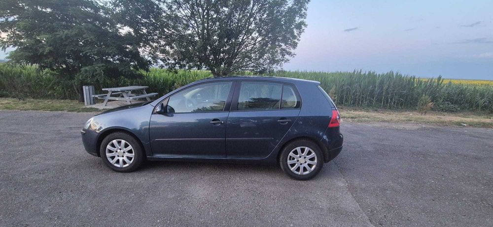 VW Golf 5 – 1.4 FSI (90 CP)