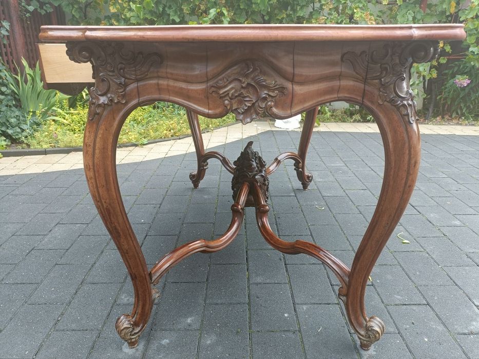 Vând masa stil baroc