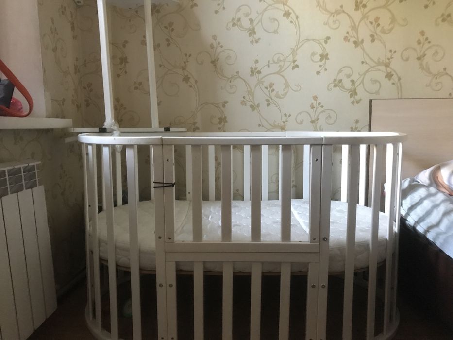 Детская кроватка для детей