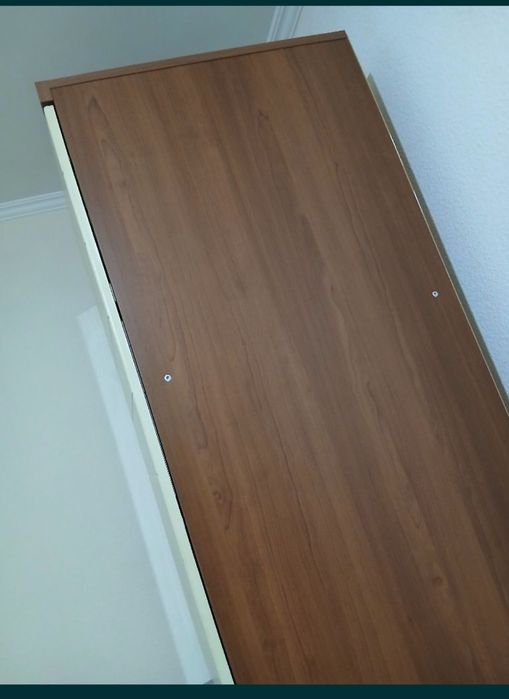 Шкаф с зеркалом продам недорого