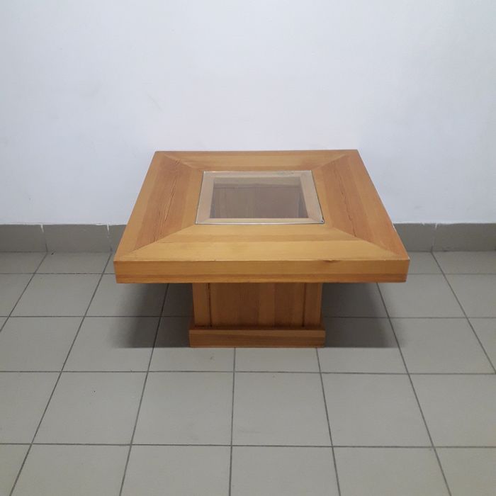 Журнальный столик