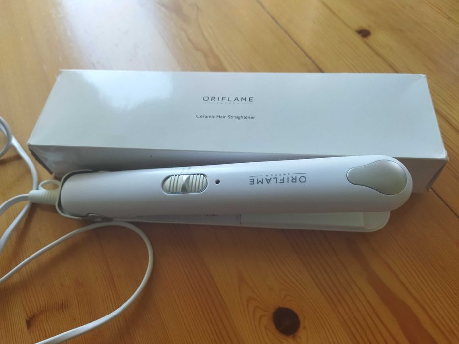 Преса за коса Oriflame нова