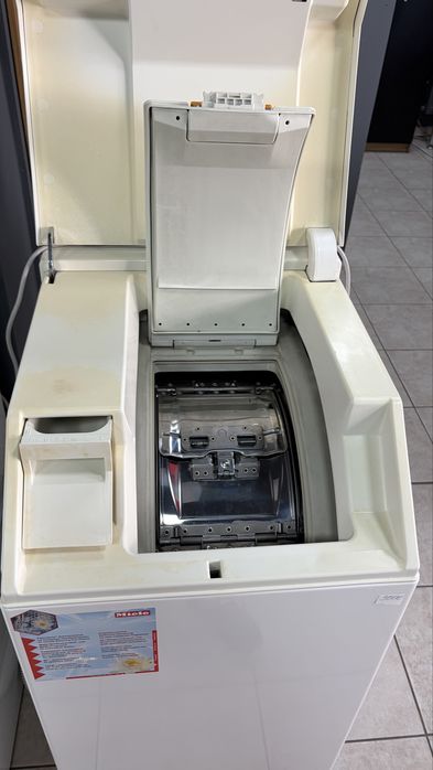 Miele Softtronic W 168 F пералня с горно отваряне капацитет до 6 кг/24 мес гаранция