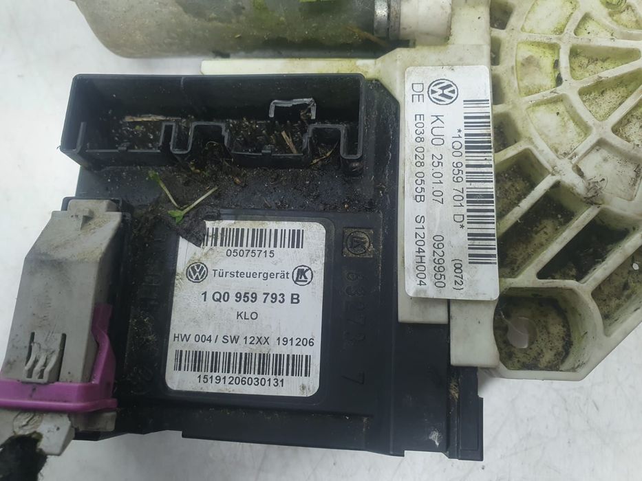 Motoras macara geam stanga fata 1q0959793b Volkswagen VW Eos 1  [din