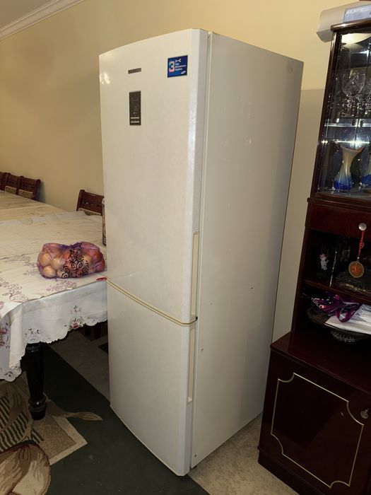 Продается холодильник