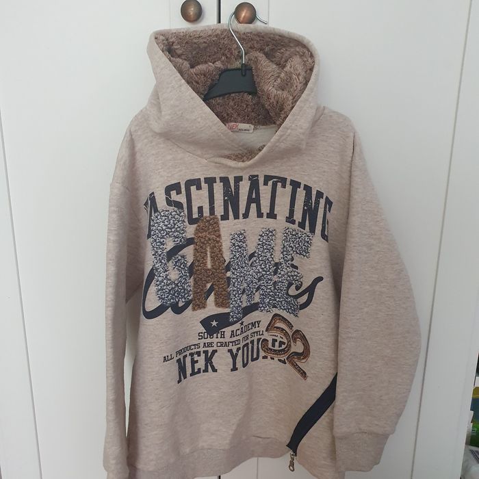 Hanorac la moda si de foarte buna calitate