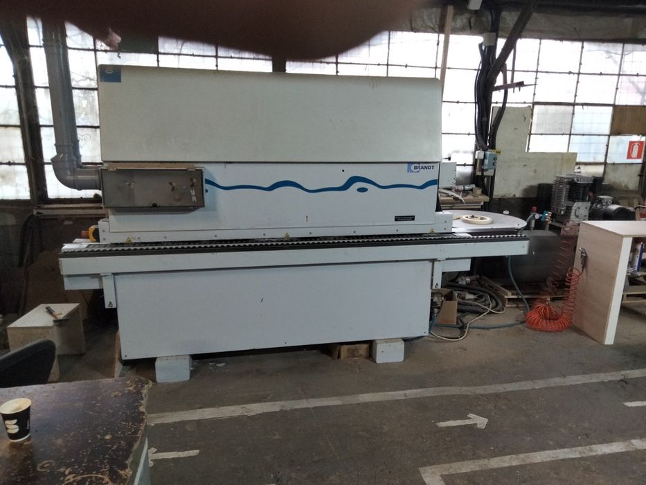 Mașină de cant abs urgent