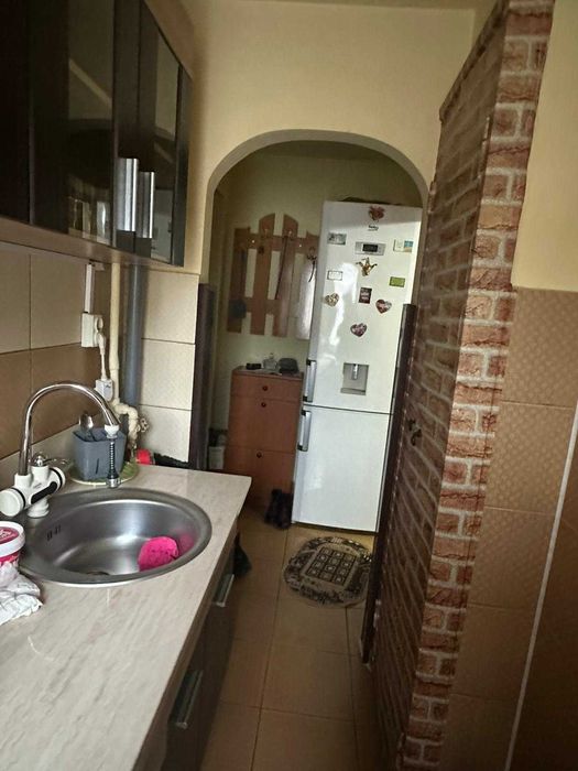 Vand apartament 2 camere ,confort2,etaj 3,Viziru 2