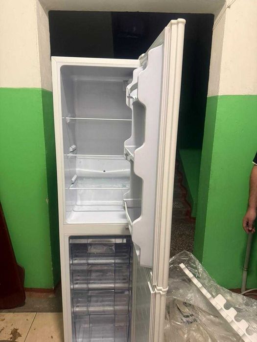 Холодильник  Алмагрин