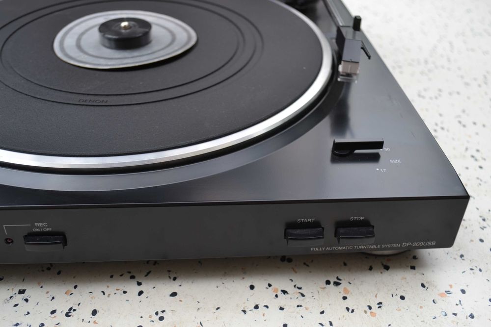Pick up Denon DP 200 USB