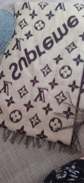 Eșarfă louis Vuitton