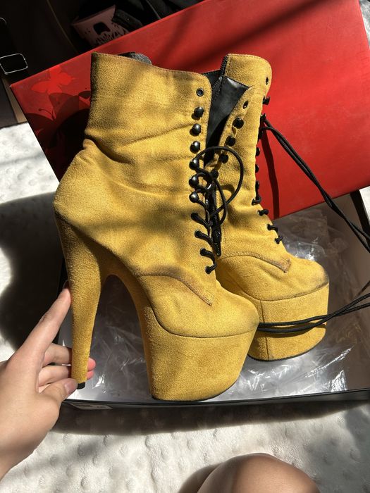 Продаи стрипы Pleaser оригинал