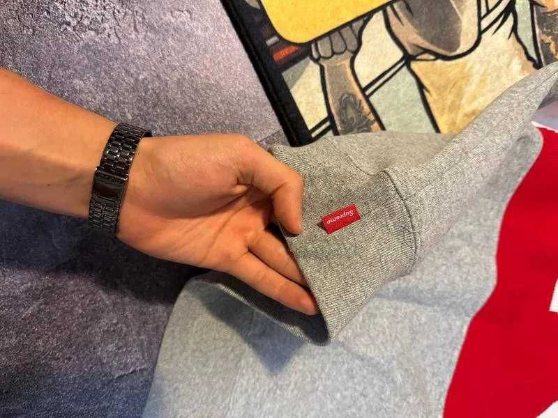 Суичър Supreme legit brand new S-XL