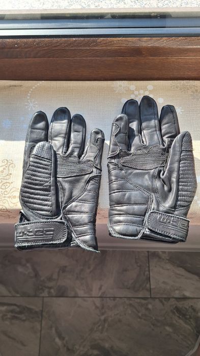 Manusi moto din piele