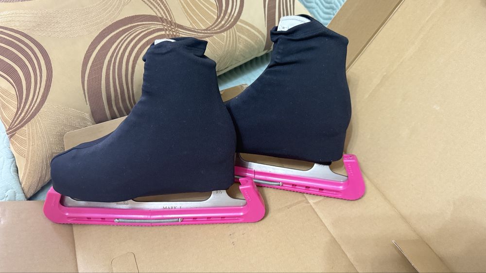 Коньки новые для девочки