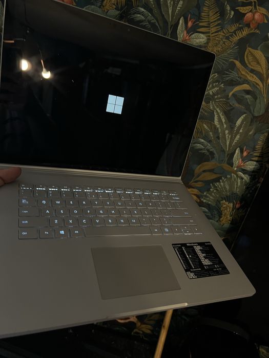 Microsoft Surface Book 2 15 Inch i7 512gb ssd 16gb  ram nvidia rtx 1060 6GB