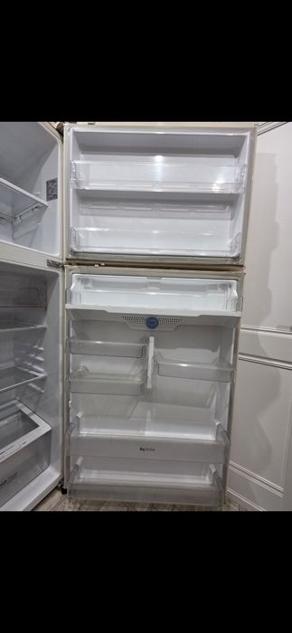 Холодильник  LG большой