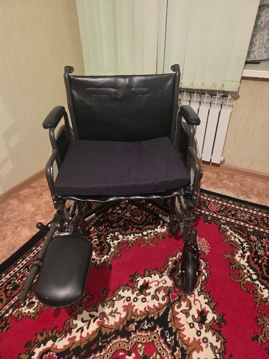 Инвалидное кресло