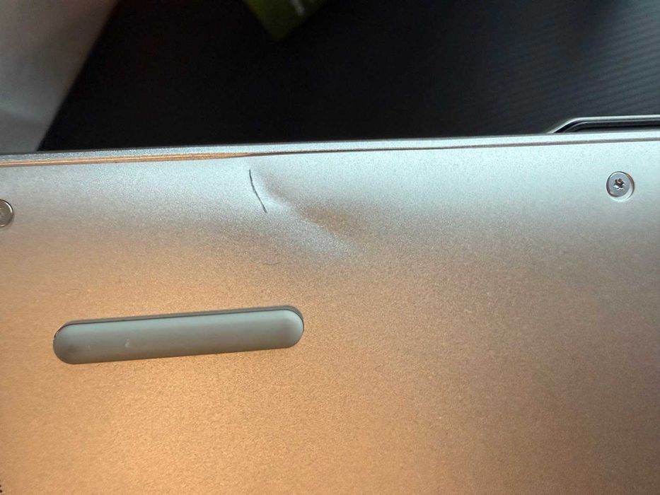 Lenovo Yoga 7 2-in-1 счупен дисплей