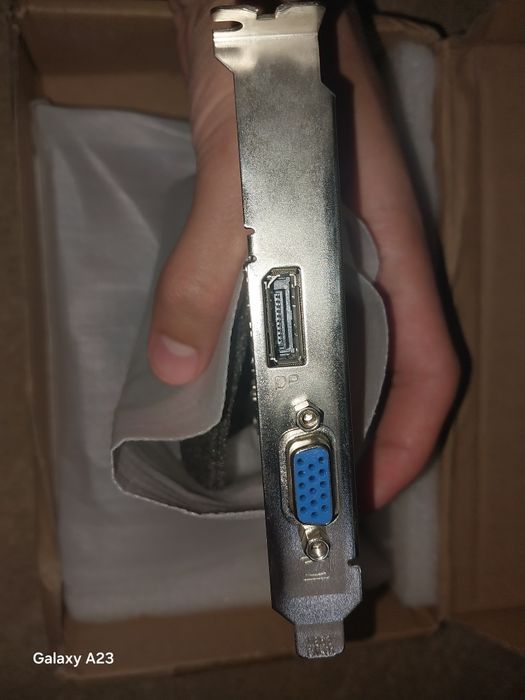 Video karta amd m430 ddr5 1GB