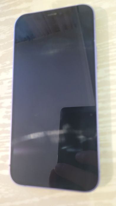 IPHONE 12.  Акб 80%