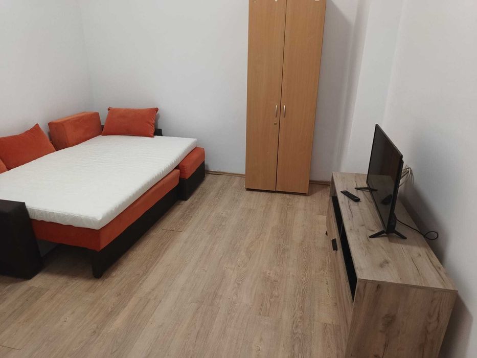 Proprietar închiriez 1 cameră într-un apartament 4 camere